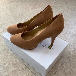 Simplysoles  Nude Heels Size 7.5